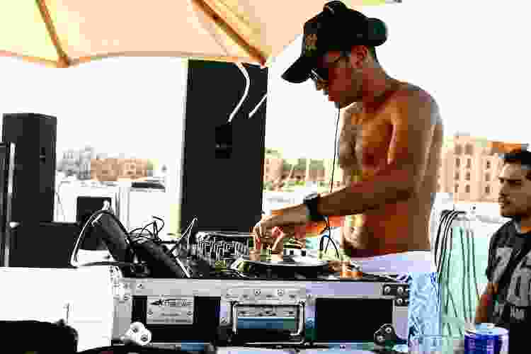 Refresh @Club 88 